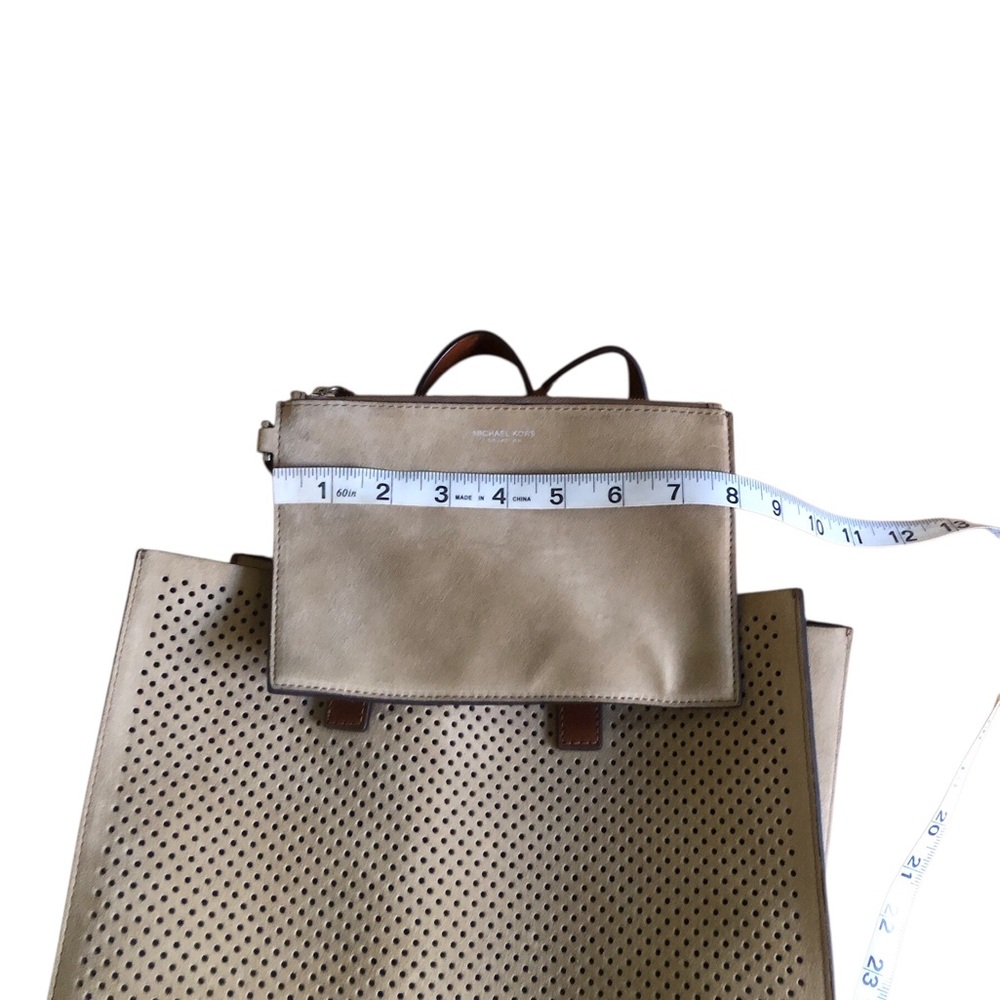 Michael Kors Perforated Tote in Tan and Brown Leather. Good/great condition. - Picture 14 of 16